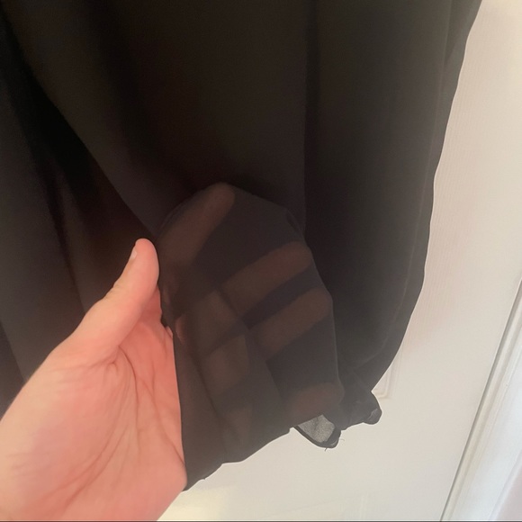 Black Vince Camuto Sleeveless Blouse with Attached Neck Accent - Picture 7 of 8